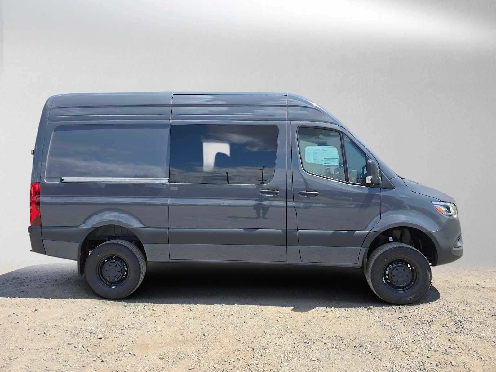 2026 Mercedes-Benz Sprinter 2500 Standard Roof I4 Diesel HO 144 AWD