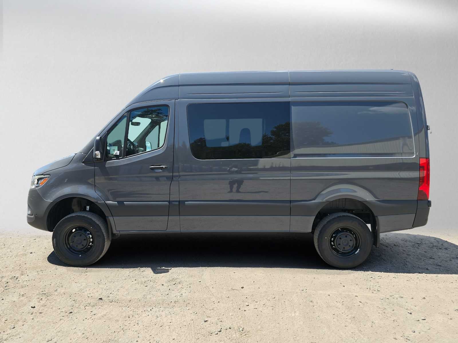 2026 Mercedes-Benz Sprinter 2500 Standard Roof I4 Diesel HO 144 AWD