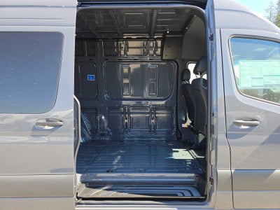 2026 Mercedes-Benz Sprinter Crew 2500 Standard Roof I4 Diesel HO 144 AWD