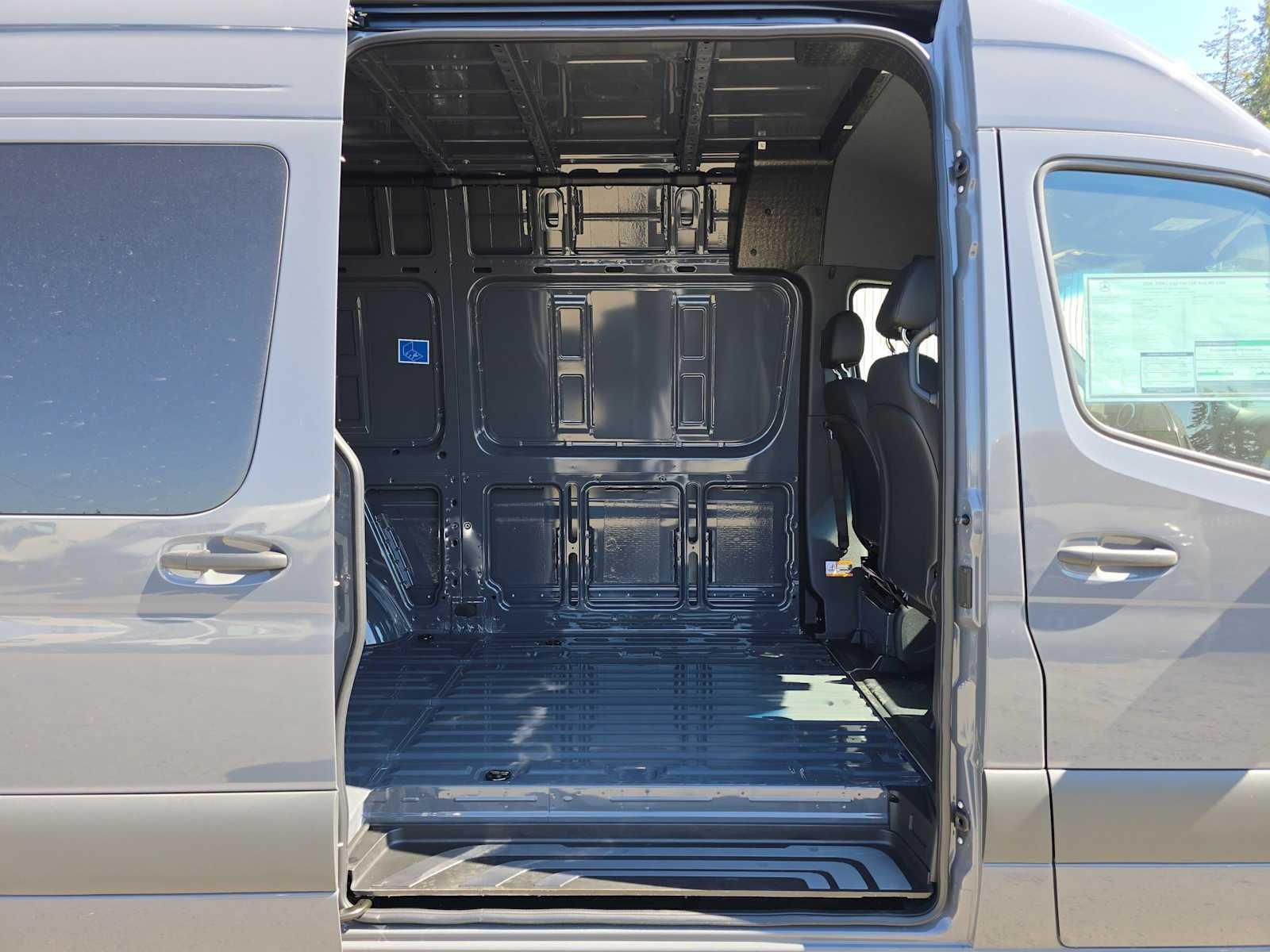 2026 Mercedes-Benz Sprinter Crew 2500 Standard Roof I4 Diesel HO 144 AWD