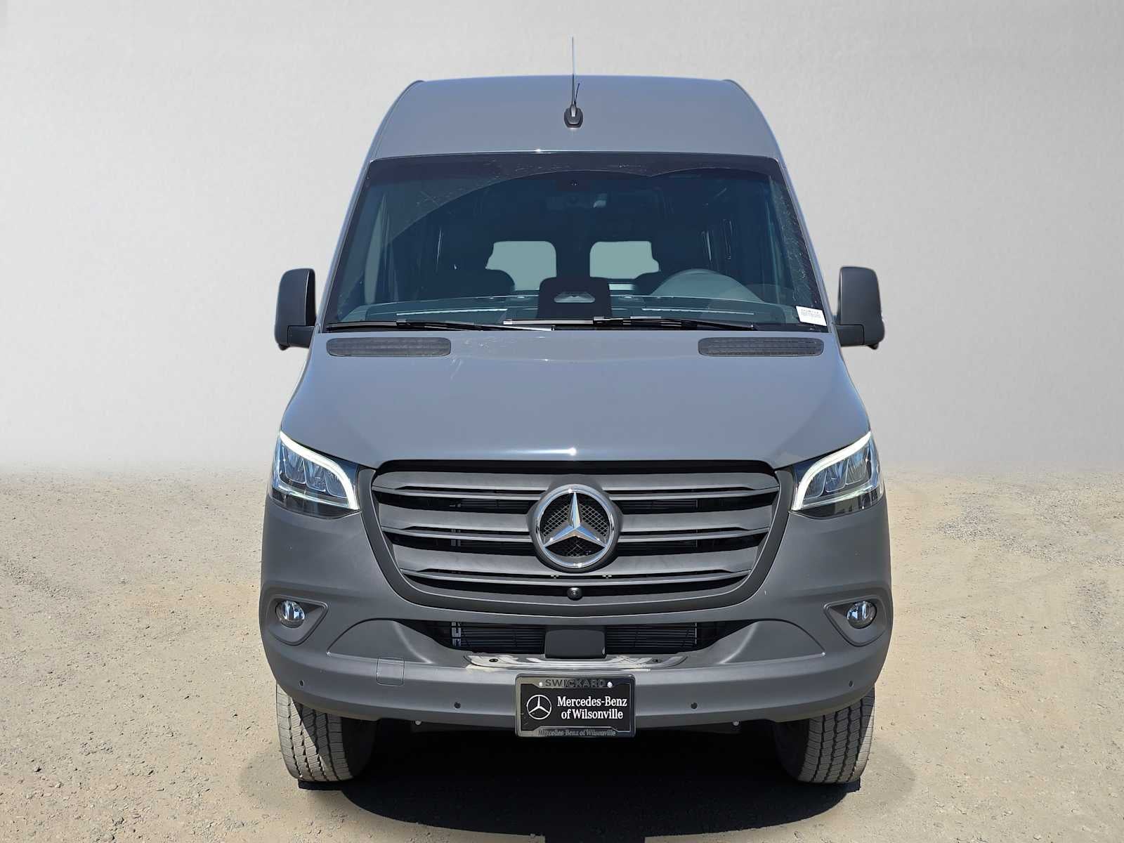 2026 Mercedes-Benz Sprinter Crew 2500 Standard Roof I4 Diesel HO 144 AWD