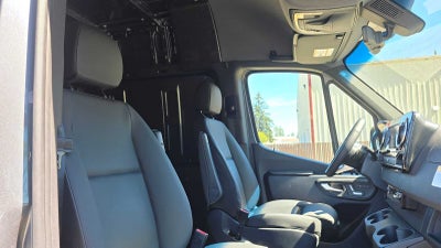 2026 Mercedes-Benz Sprinter 2500 Standard Roof I4 Diesel HO 144 AWD