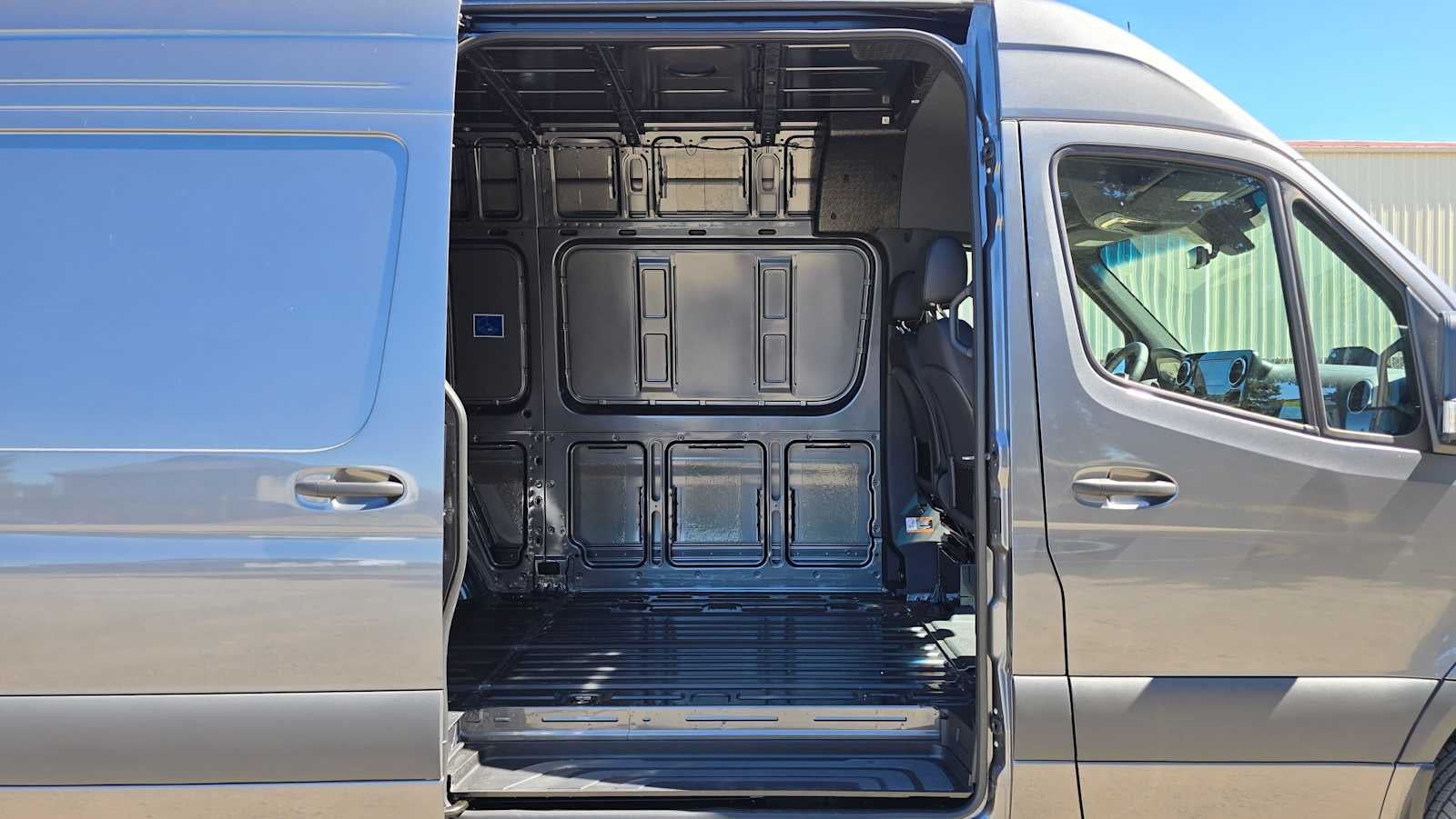 2026 Mercedes-Benz Sprinter 2500 Standard Roof I4 Diesel HO 144 AWD