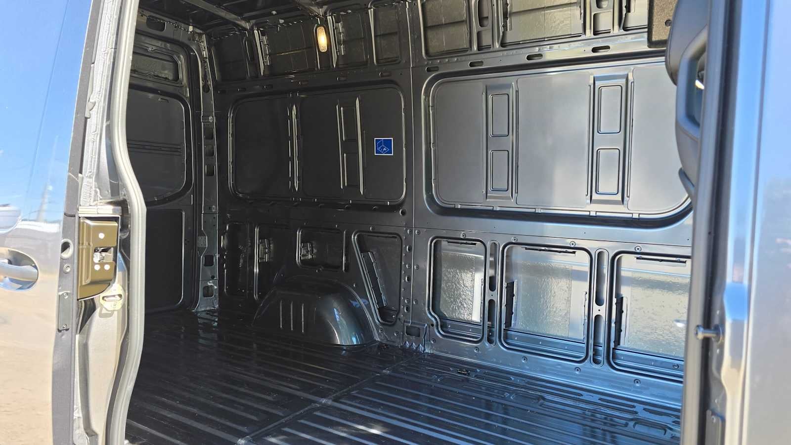 2026 Mercedes-Benz Sprinter 2500 Standard Roof I4 Diesel HO 144 AWD