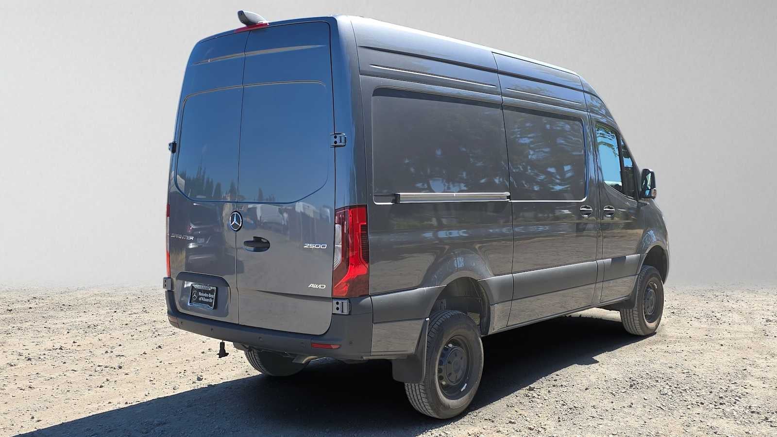 2026 Mercedes-Benz Sprinter 2500 Standard Roof I4 Diesel HO 144 AWD