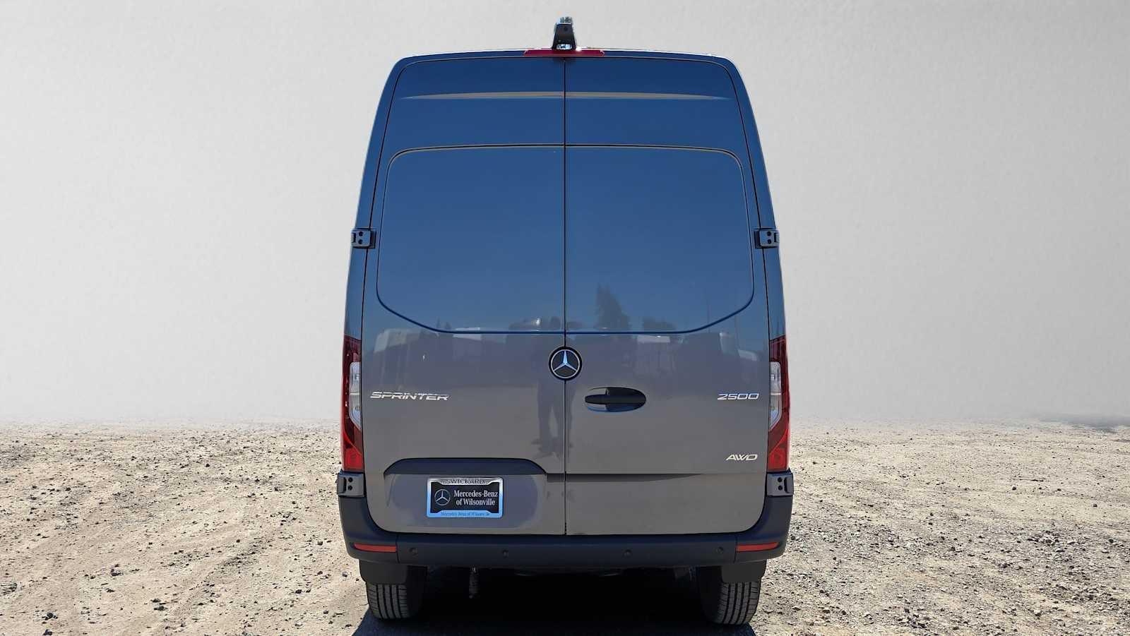 2026 Mercedes-Benz Sprinter 2500 Standard Roof I4 Diesel HO 144 AWD
