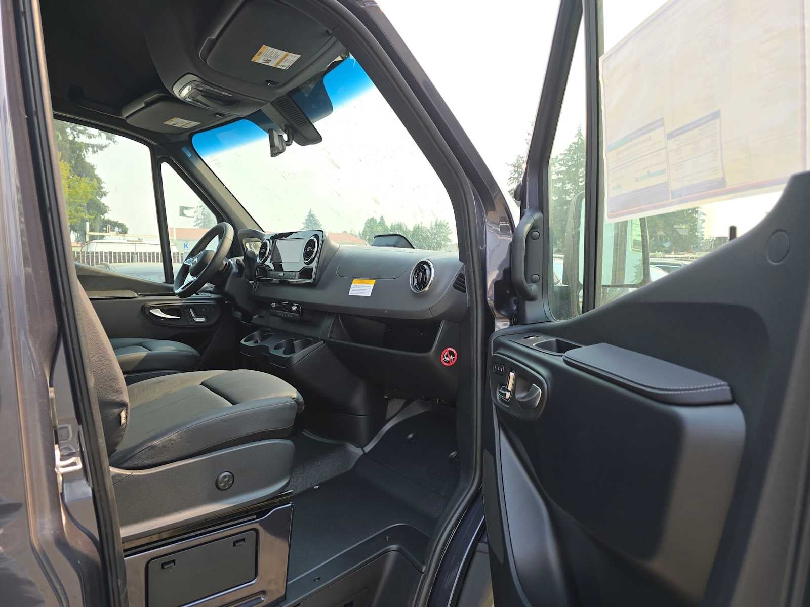 2026 Mercedes-Benz Sprinter 2500 Standard Roof I4 Diesel HO 144 AWD