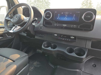 2026 Mercedes-Benz Sprinter 2500 Standard Roof I4 Diesel HO 144 AWD