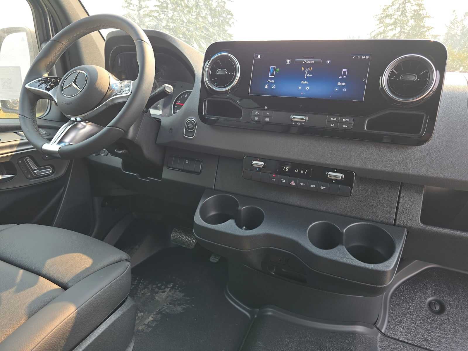2026 Mercedes-Benz Sprinter 2500 Standard Roof I4 Diesel HO 144 AWD