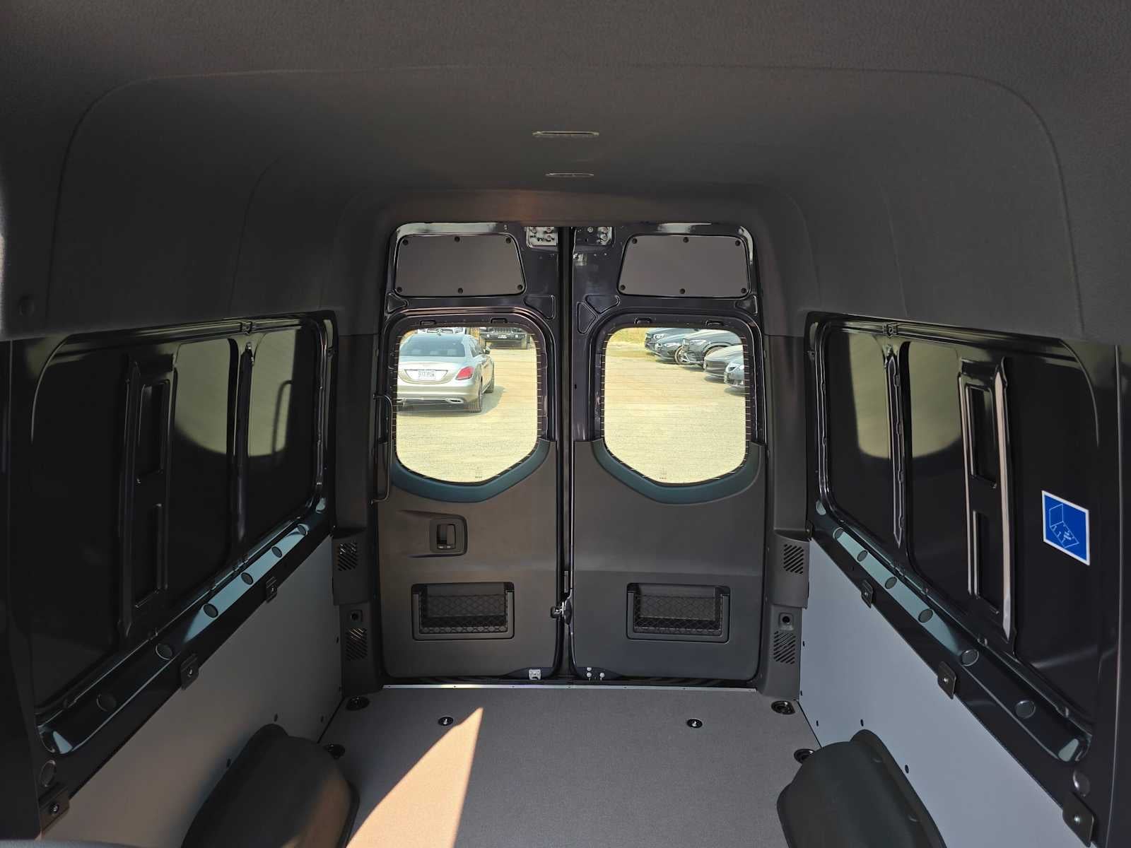 2026 Mercedes-Benz Sprinter 2500 Standard Roof I4 Diesel HO 144 AWD