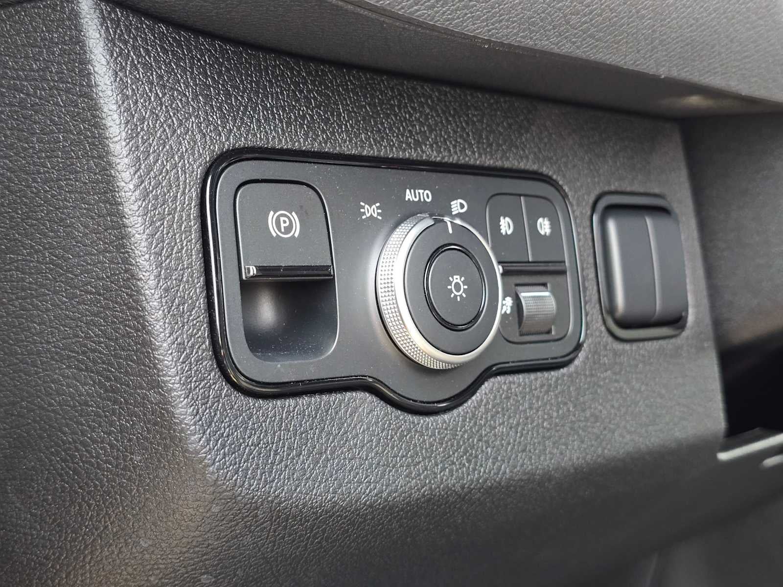 2026 Mercedes-Benz Sprinter 2500 Standard Roof I4 Diesel HO 144 AWD