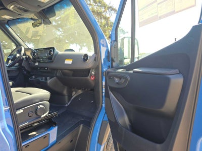 2026 Mercedes-Benz Sprinter 2500 Standard Roof I4 Diesel HO 144 AWD