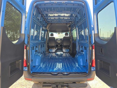 2026 Mercedes-Benz Sprinter 2500 Standard Roof I4 Diesel HO 144 AWD