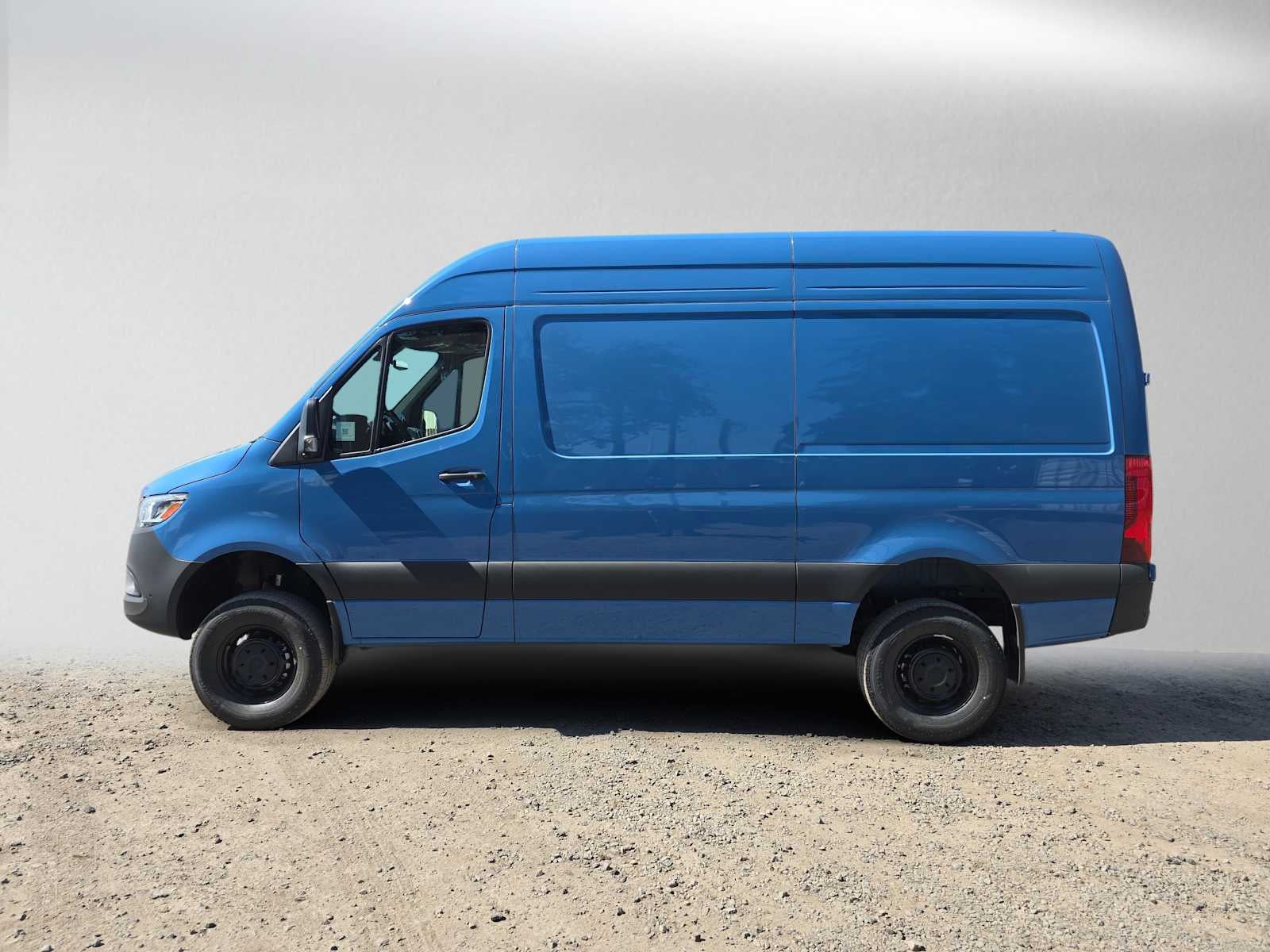 2026 Mercedes-Benz Sprinter 2500 Standard Roof I4 Diesel HO 144 AWD