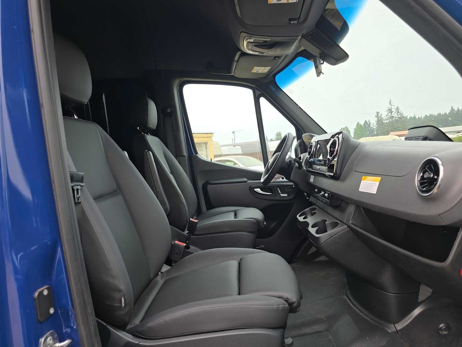 2026 Mercedes-Benz Sprinter 2500 Standard Roof I4 Diesel HO 144 AWD