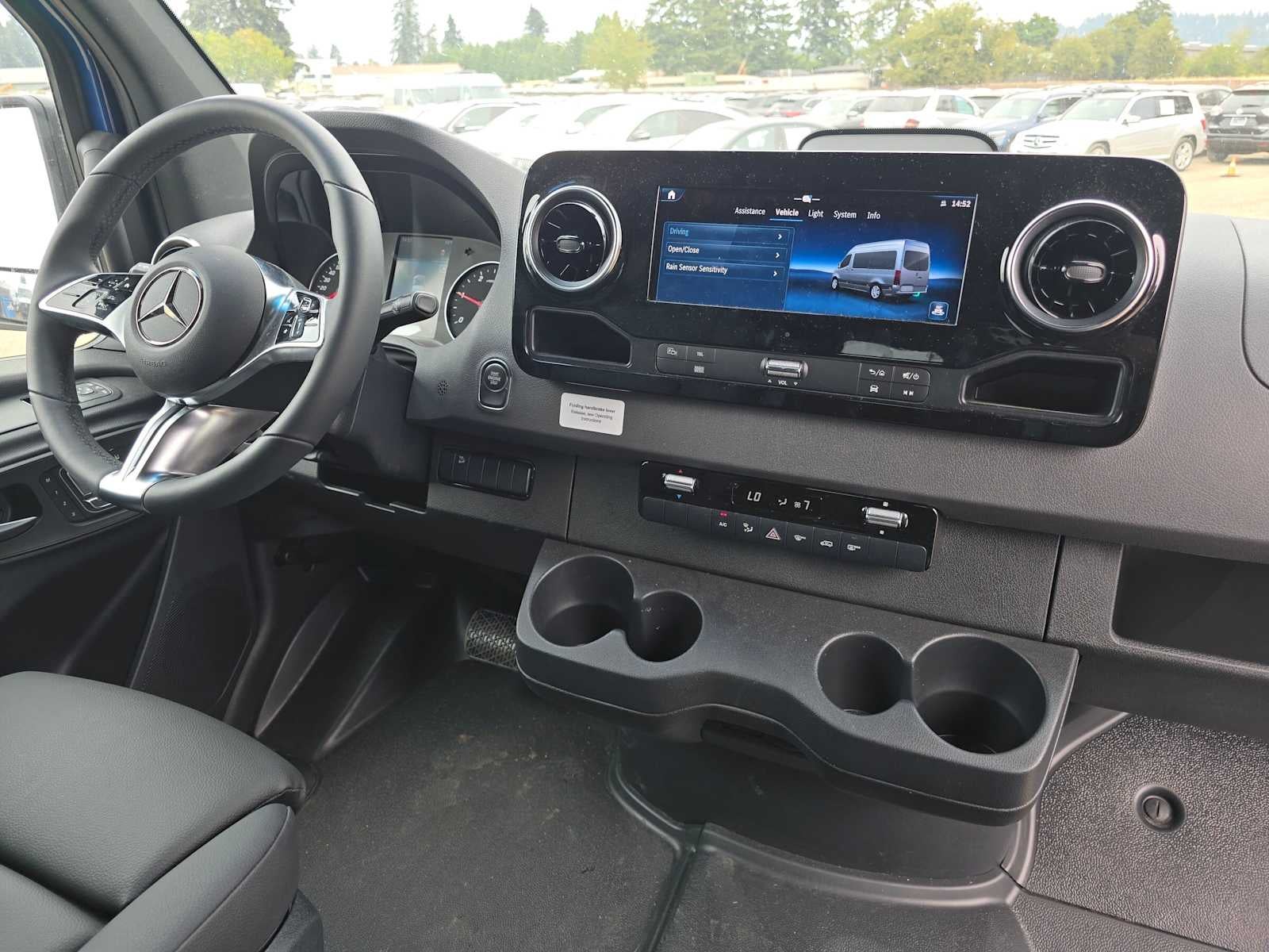 2026 Mercedes-Benz Sprinter 2500 Standard Roof I4 Diesel HO 144 AWD