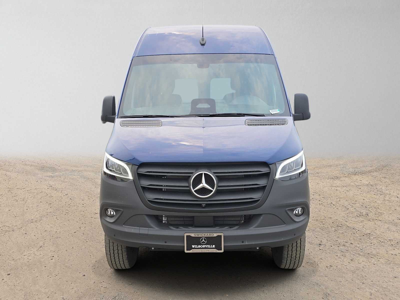 2026 Mercedes-Benz Sprinter 2500 Standard Roof I4 Diesel HO 144 AWD