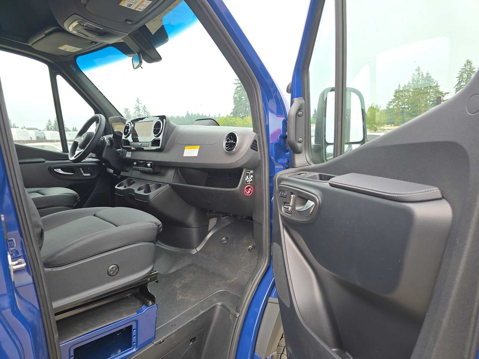 2026 Mercedes-Benz Sprinter 2500 Standard Roof I4 Diesel HO 144 AWD