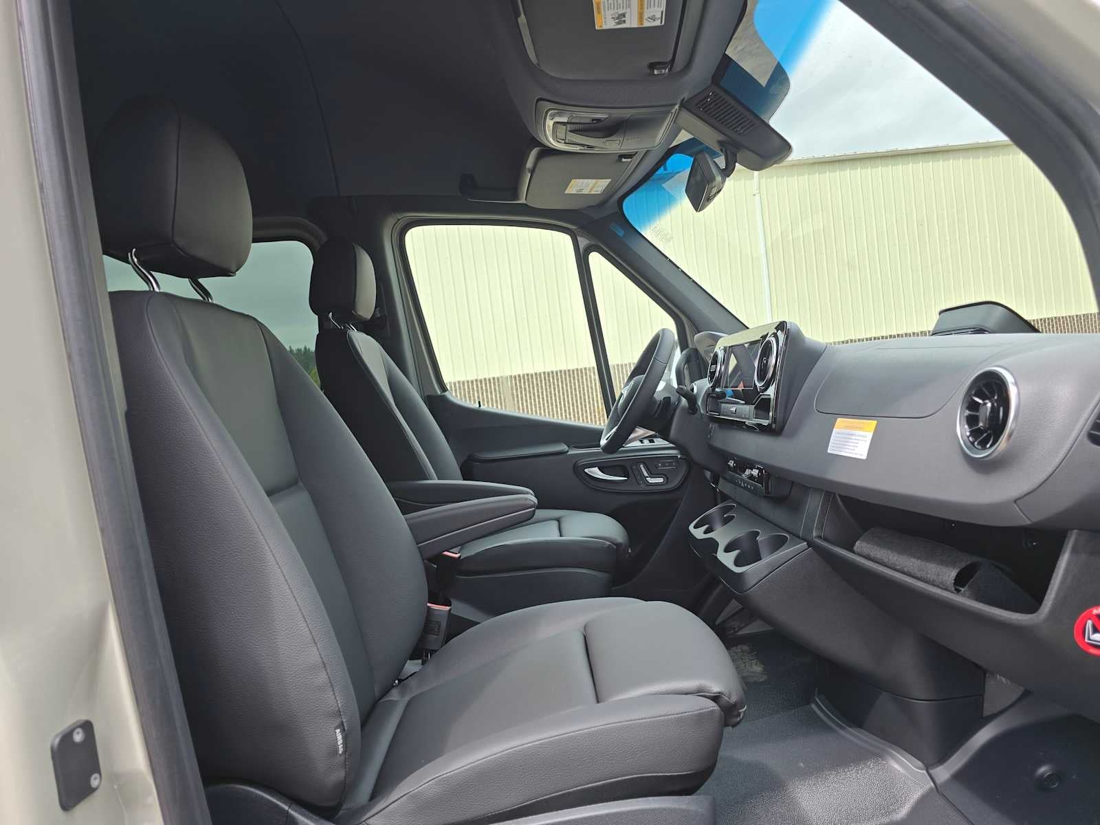 2026 Mercedes-Benz Sprinter 2500 Standard Roof I4 Diesel HO 144 AWD