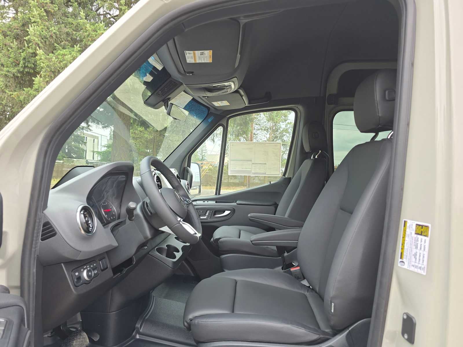 2026 Mercedes-Benz Sprinter 2500 Standard Roof I4 Diesel HO 144 AWD