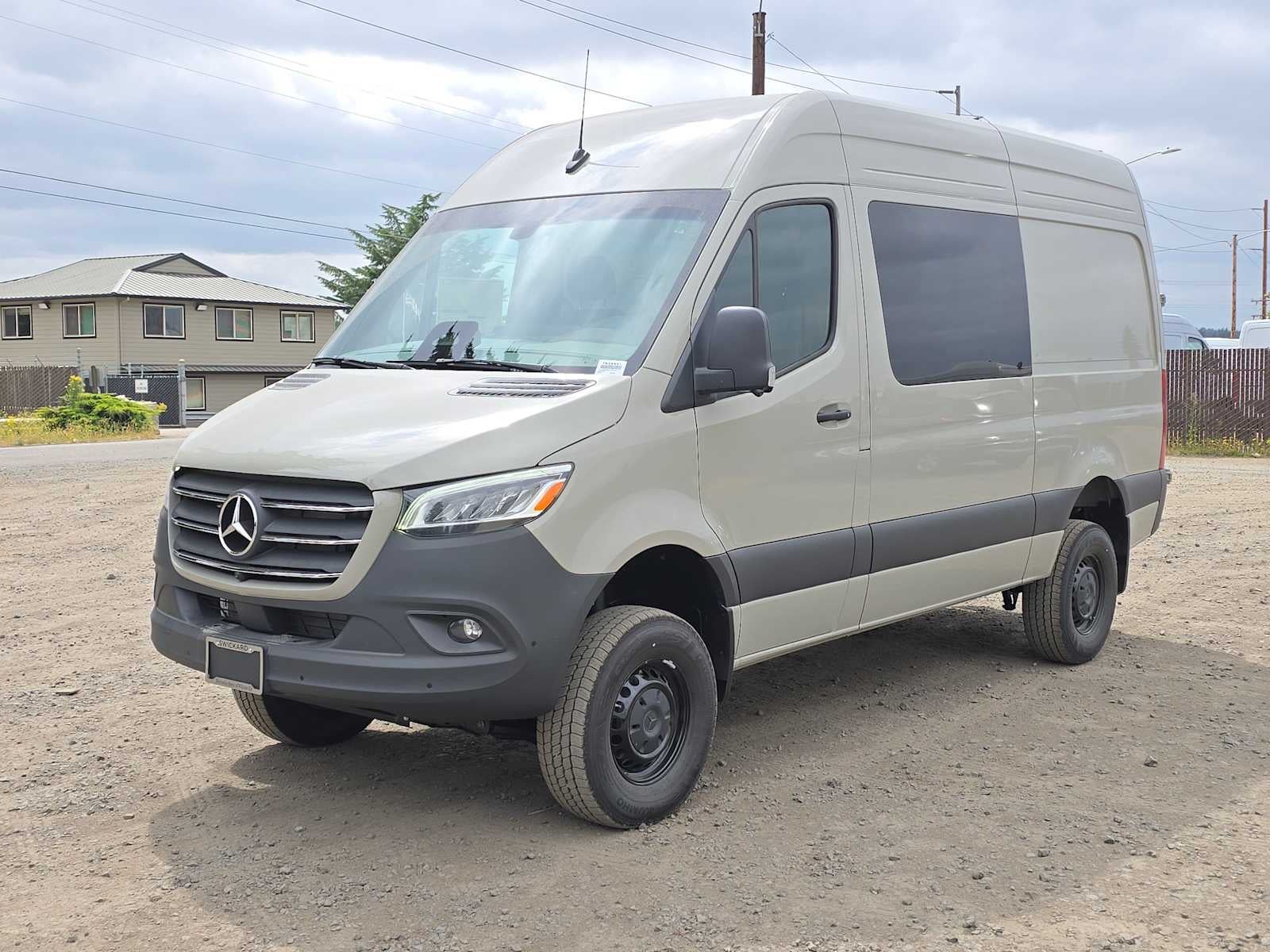 2026 Mercedes-Benz Sprinter 2500 Standard Roof I4 Diesel HO 144 AWD