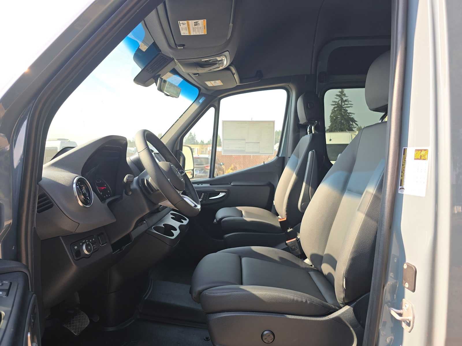 2026 Mercedes-Benz Sprinter 2500 Standard Roof I4 Diesel HO 144 AWD