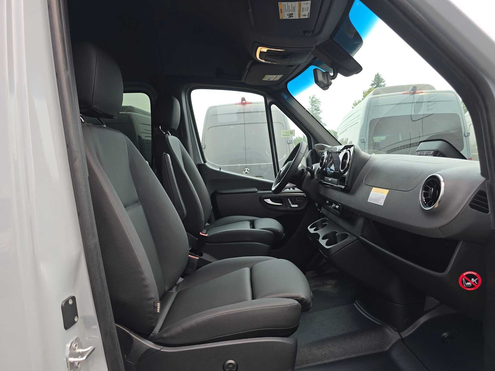 2026 Mercedes-Benz Sprinter 2500 Standard Roof I4 Diesel HO 144 AWD