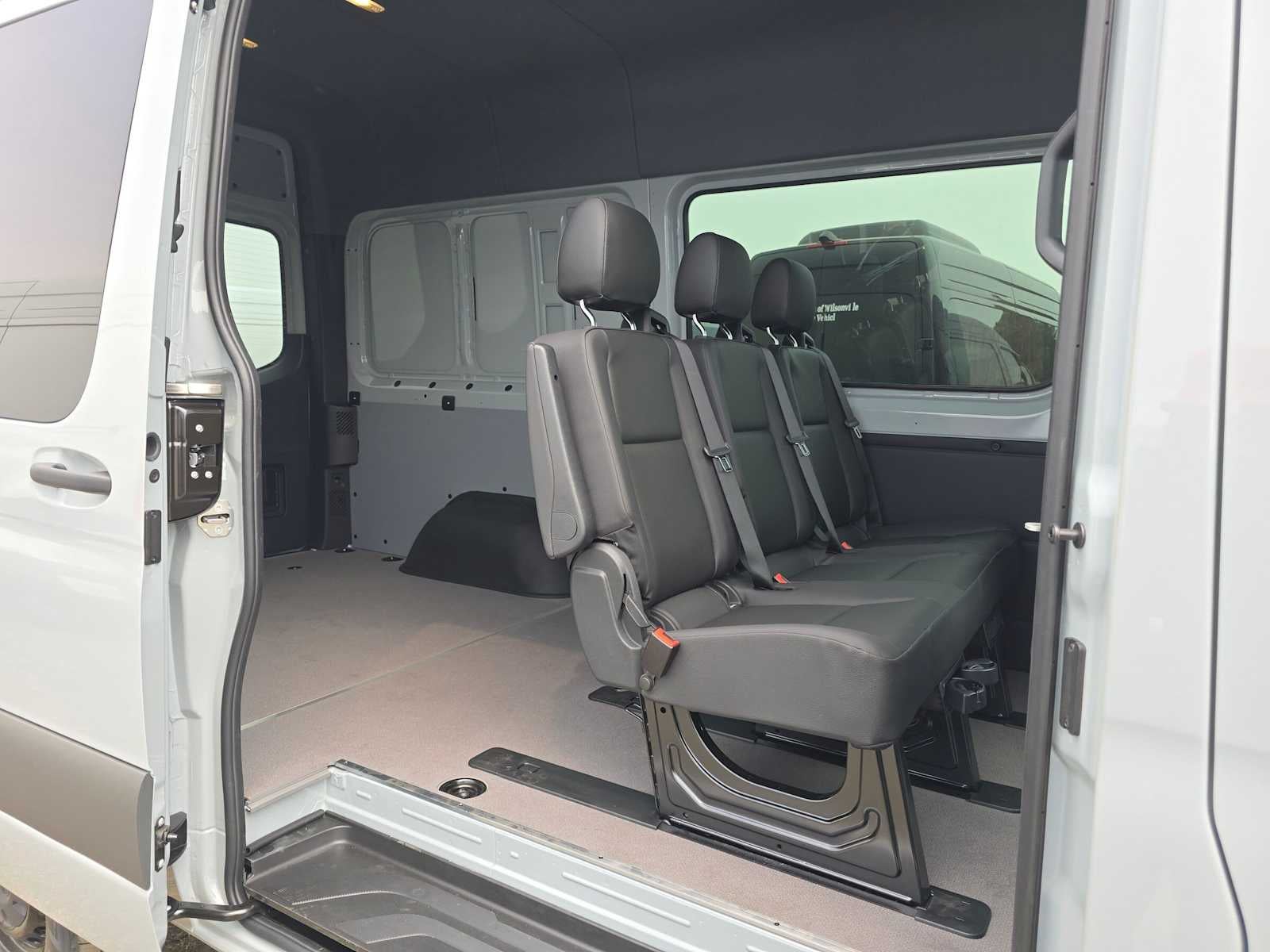 2026 Mercedes-Benz Sprinter 2500 Standard Roof I4 Diesel HO 144 AWD