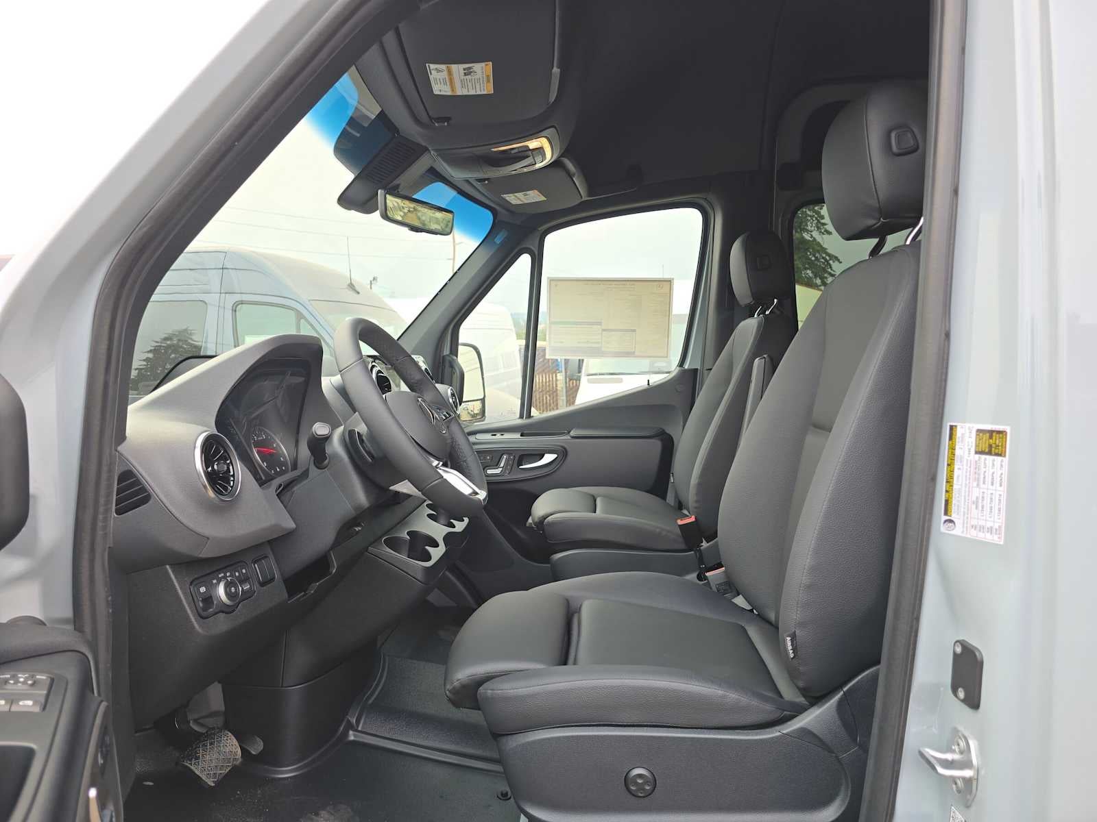 2026 Mercedes-Benz Sprinter 2500 Standard Roof I4 Diesel HO 144 AWD