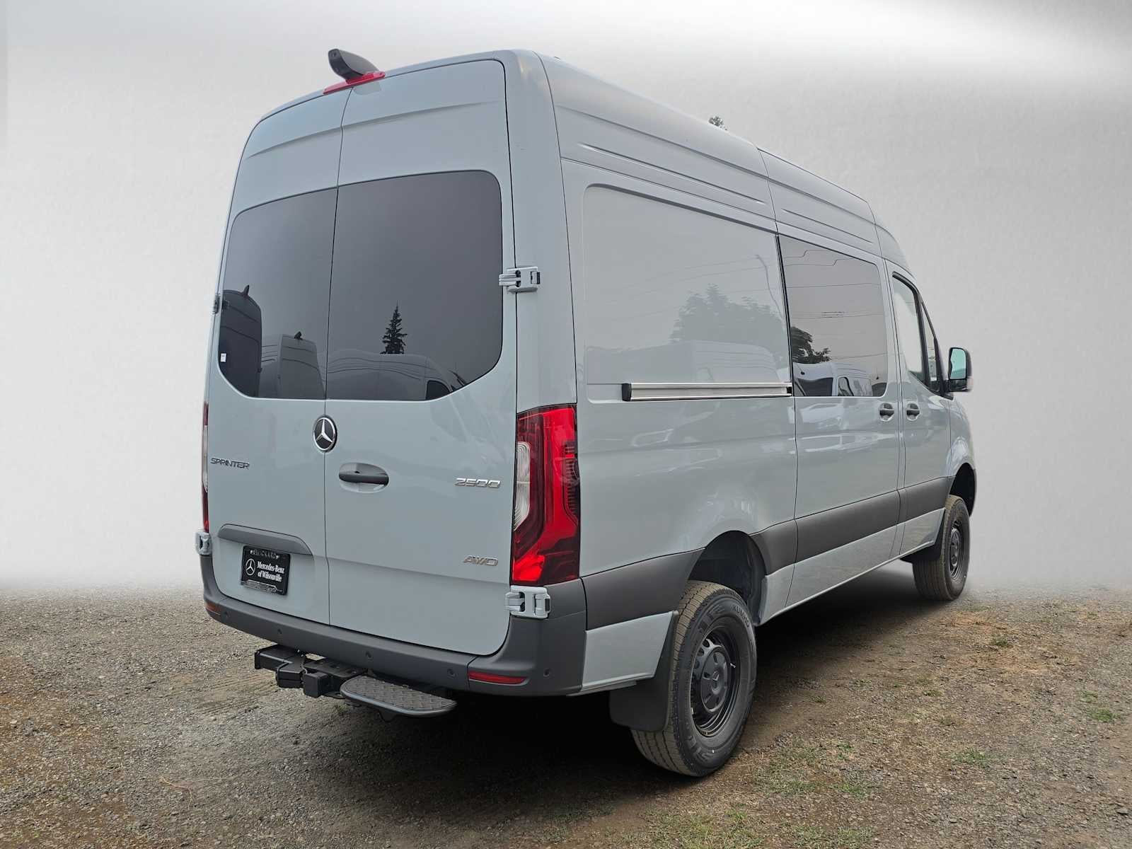 2026 Mercedes-Benz Sprinter 2500 Standard Roof I4 Diesel HO 144 AWD