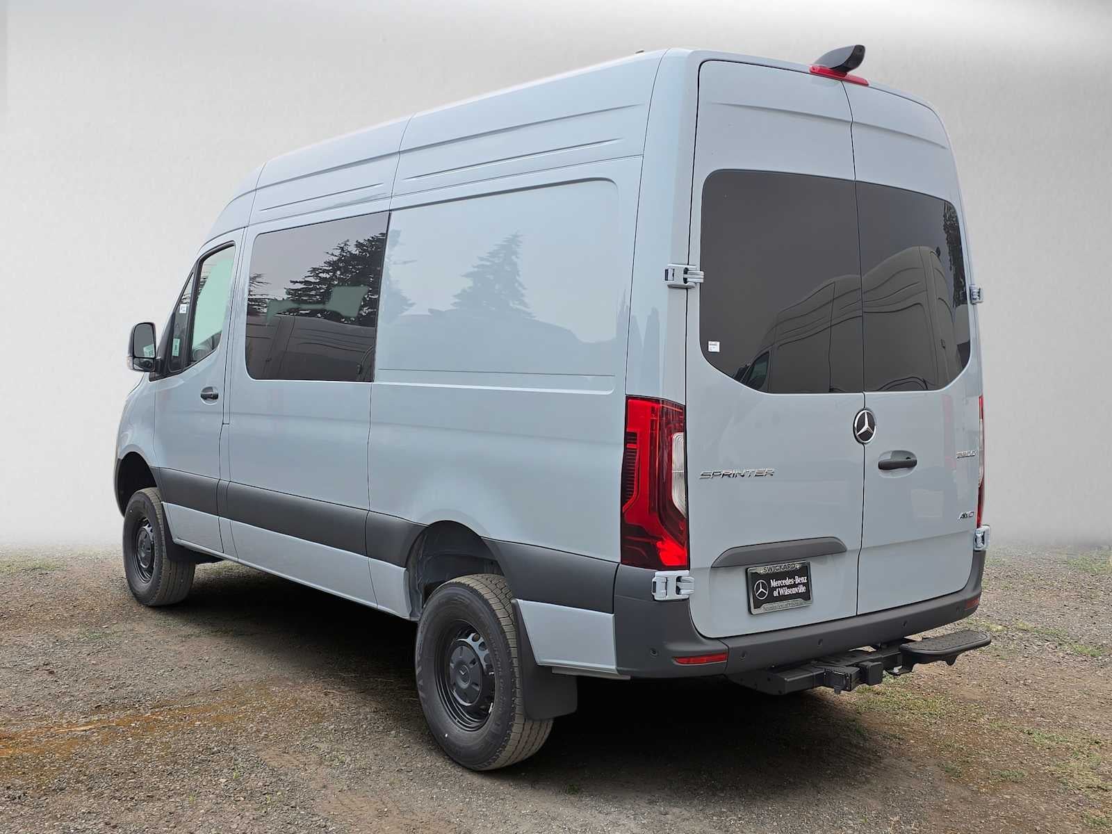 2026 Mercedes-Benz Sprinter 2500 Standard Roof I4 Diesel HO 144 AWD