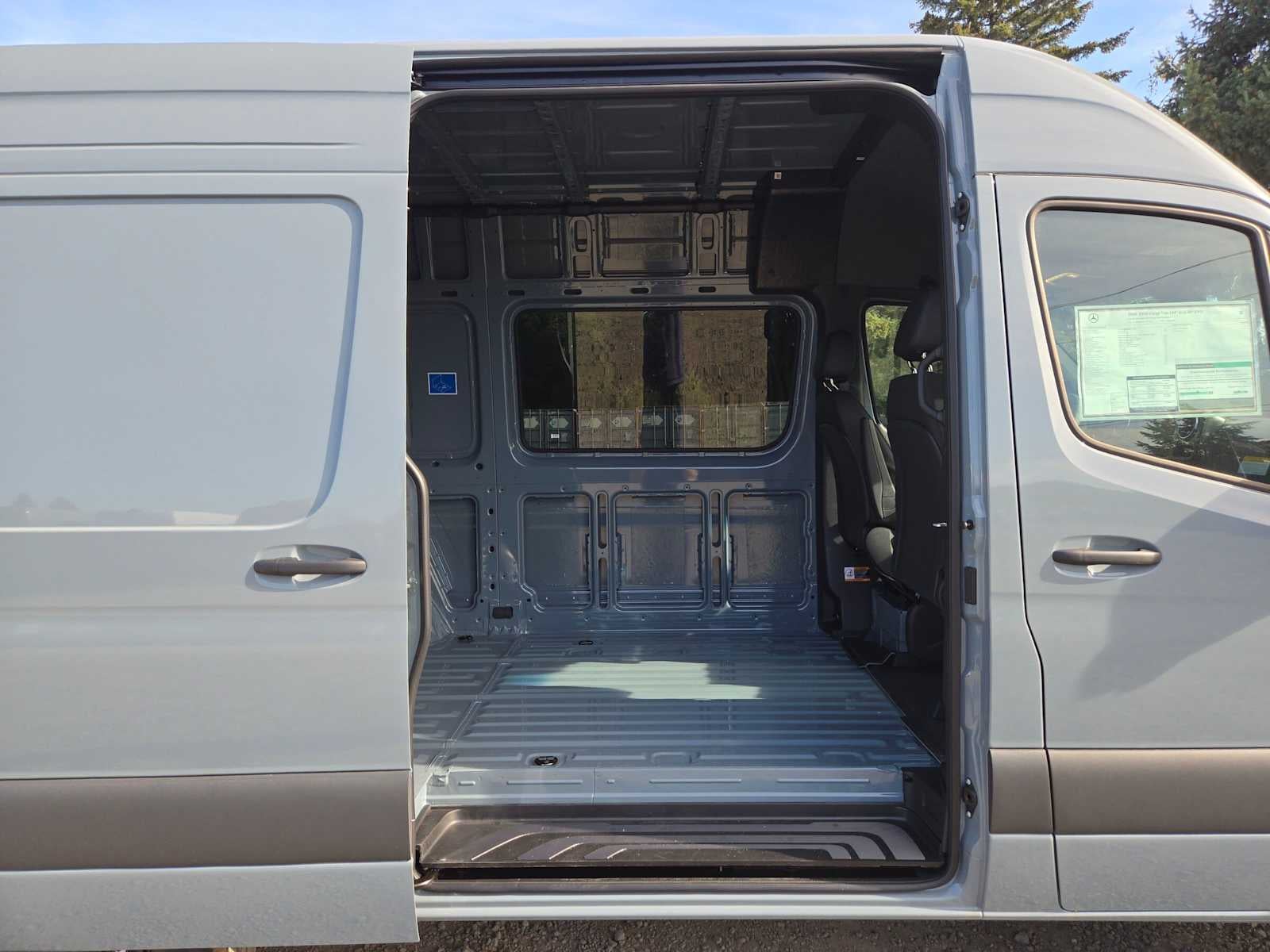 2026 Mercedes-Benz Sprinter Cargo 2500 Standard Roof I4 Diesel HO 144 AWD