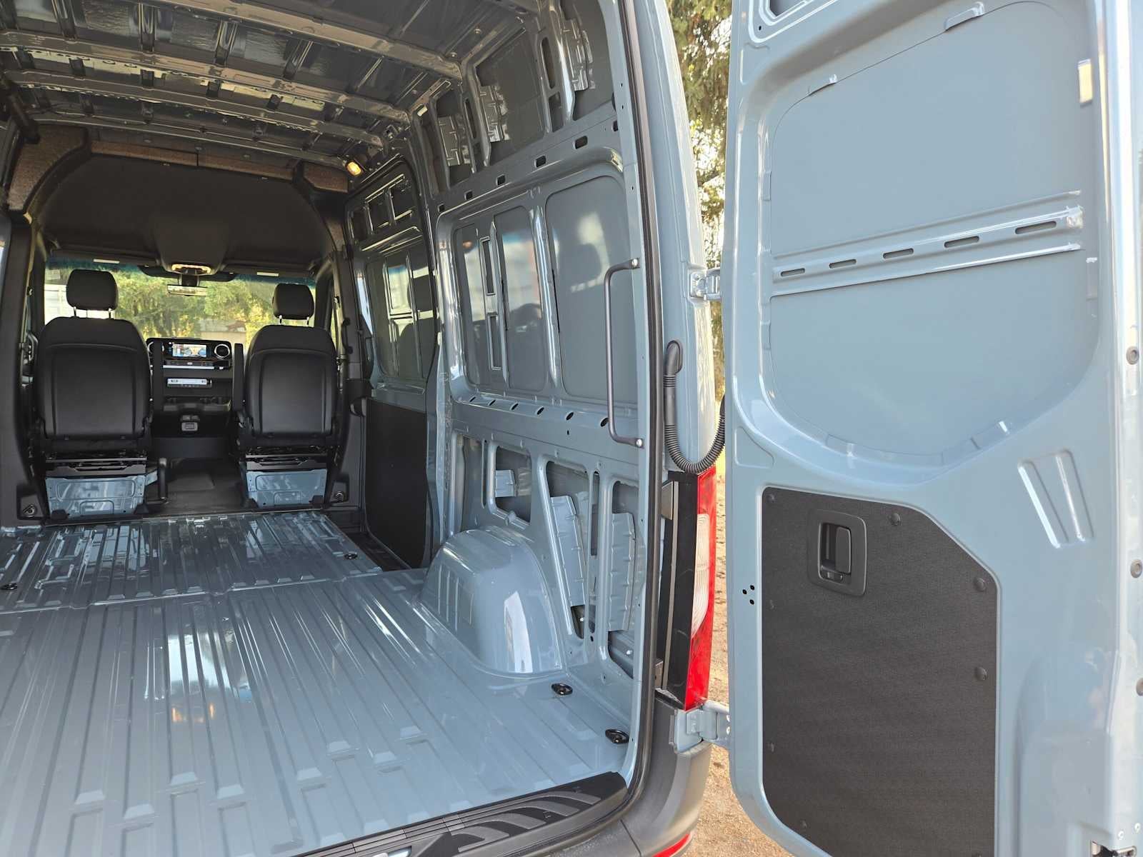 2026 Mercedes-Benz Sprinter Cargo 2500 Standard Roof I4 Diesel HO 144 AWD
