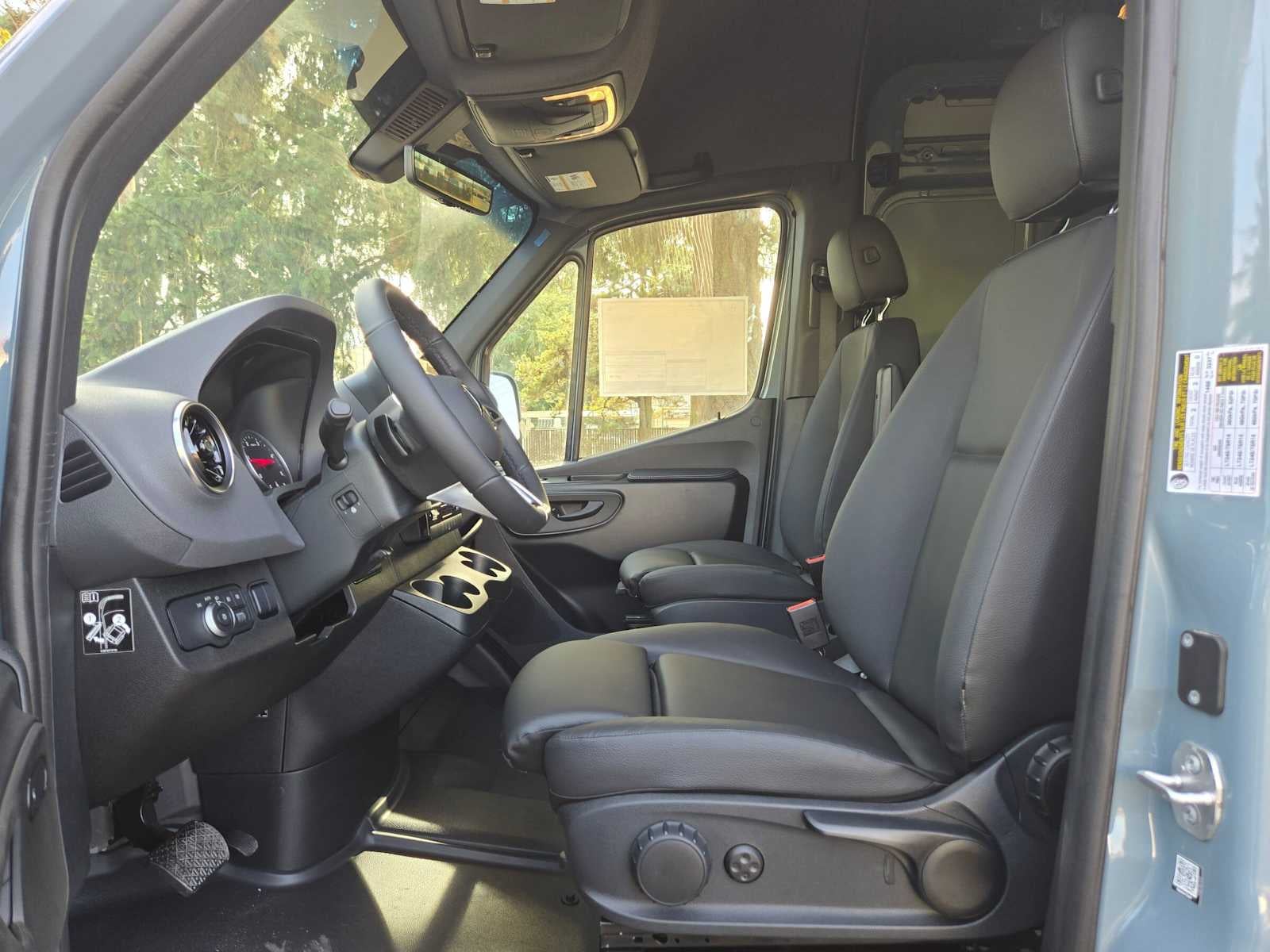 2026 Mercedes-Benz Sprinter Cargo 2500 Standard Roof I4 Diesel HO 144 AWD