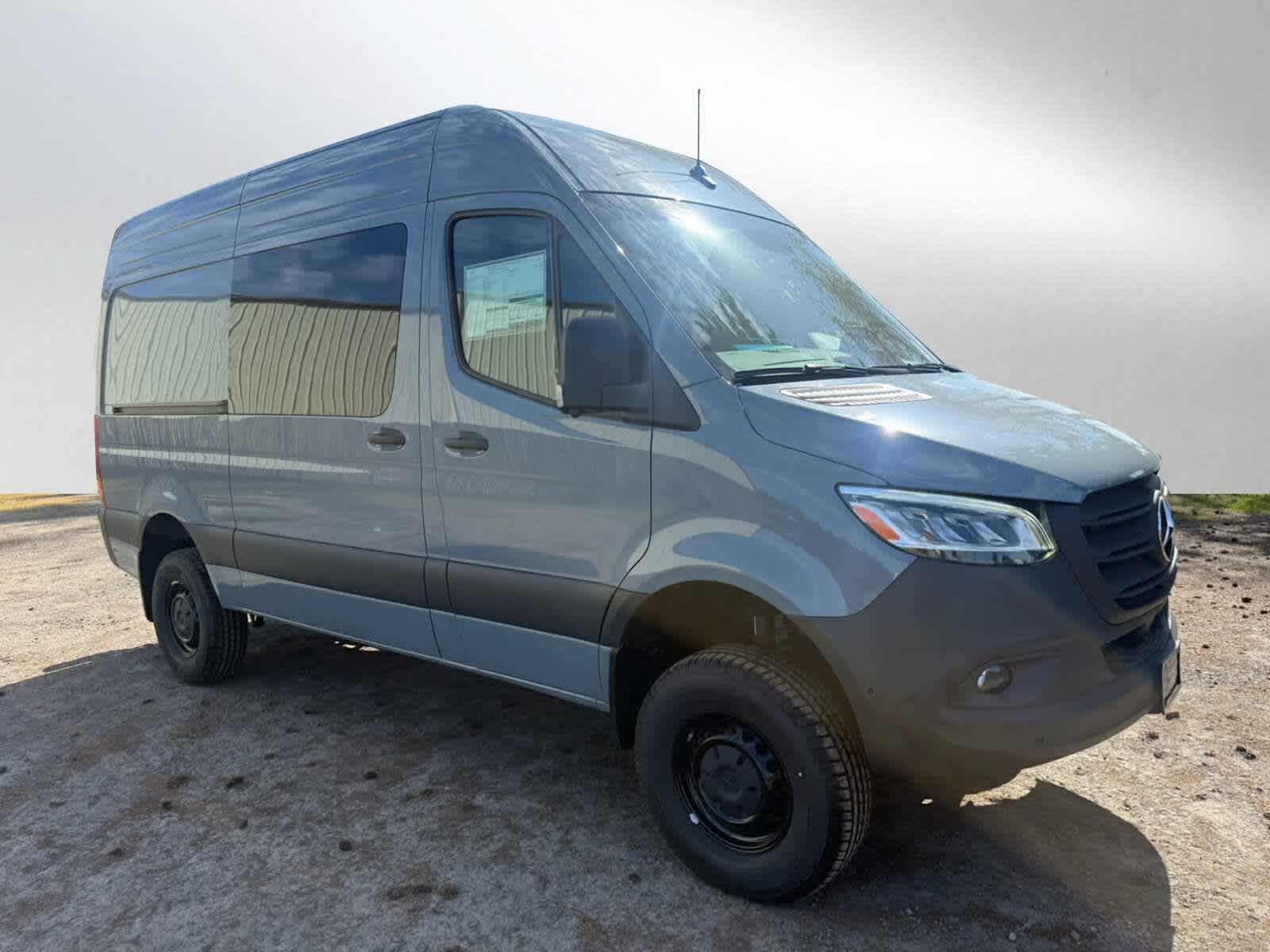 2026 Mercedes-Benz Sprinter 2500 Standard Roof I4 Diesel HO 144 AWD