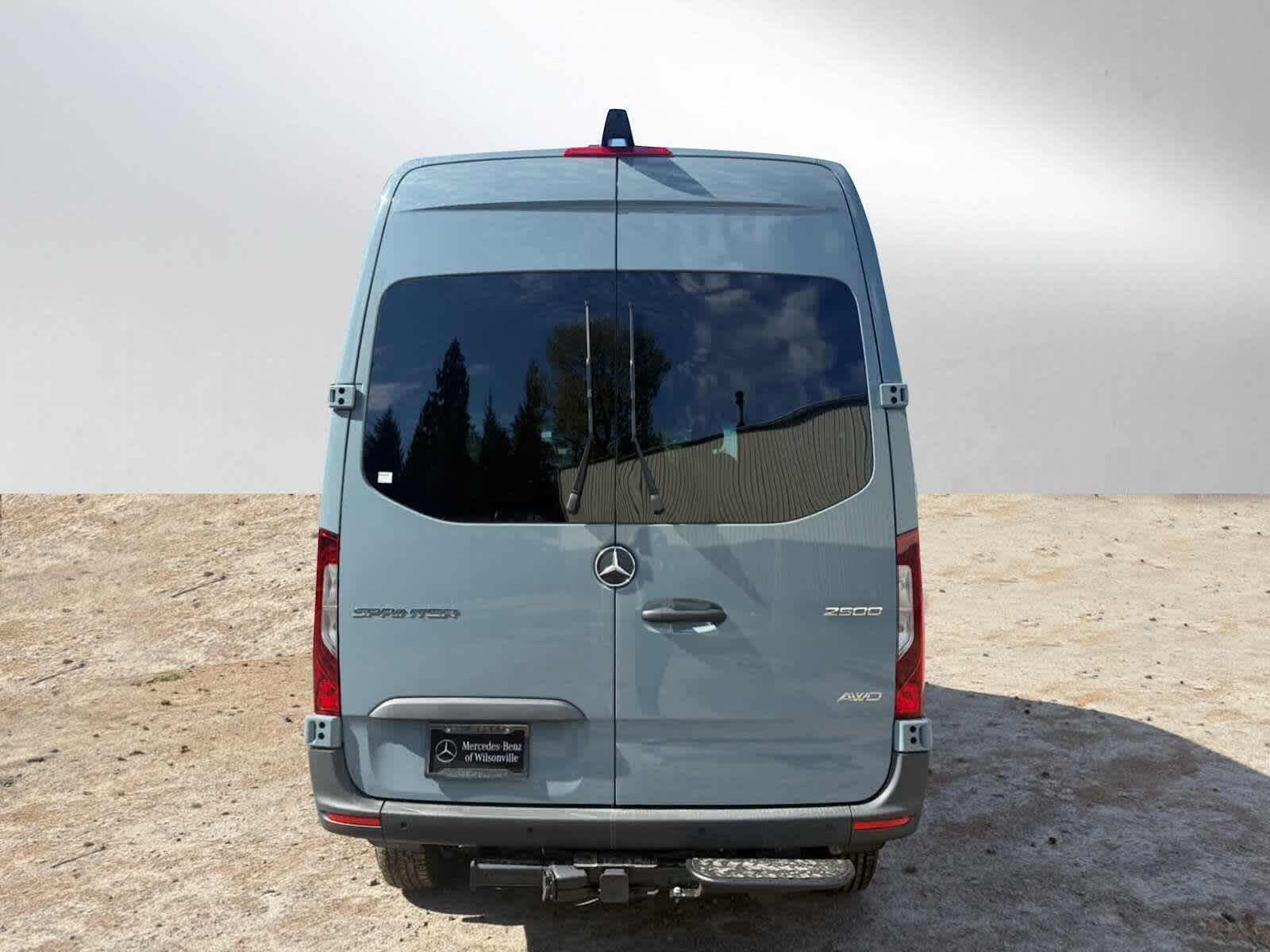 2026 Mercedes-Benz Sprinter 2500 Standard Roof I4 Diesel HO 144 AWD