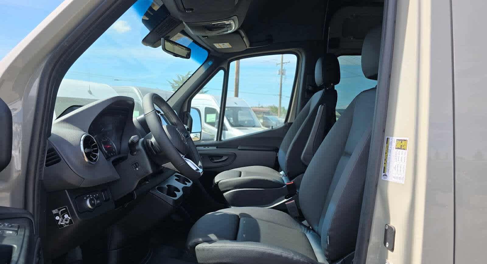 2026 Mercedes-Benz Sprinter 2500 Standard Roof I4 Diesel HO 144 AWD