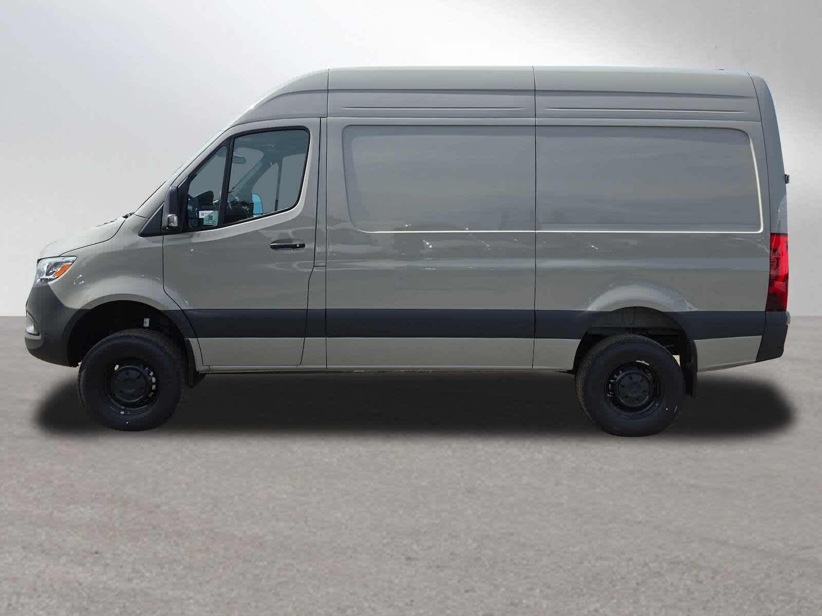 2026 Mercedes-Benz Sprinter 2500 Standard Roof I4 Diesel HO 144 AWD