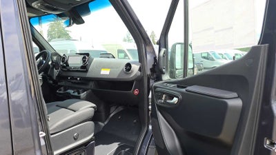 2026 Mercedes-Benz Sprinter 2500 Standard Roof I4 Diesel HO 144 AWD