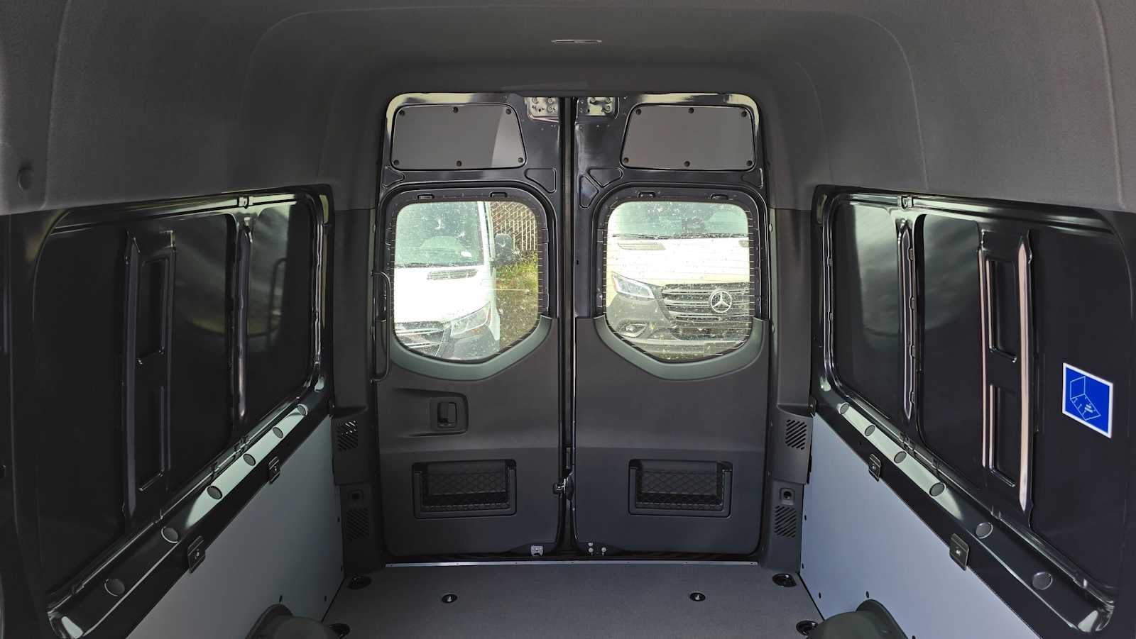 2026 Mercedes-Benz Sprinter 2500 Standard Roof I4 Diesel HO 144 AWD