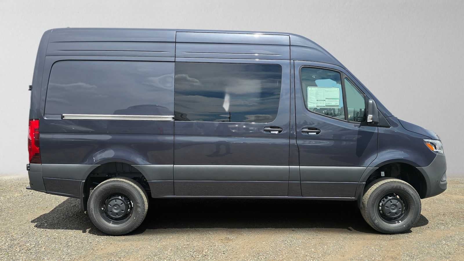 2026 Mercedes-Benz Sprinter 2500 Standard Roof I4 Diesel HO 144 AWD