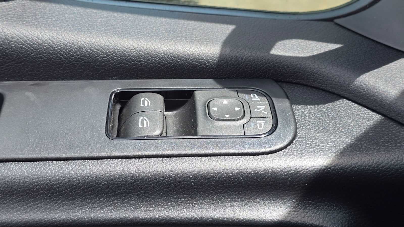 2026 Mercedes-Benz Sprinter 2500 Standard Roof I4 Diesel HO 144 AWD