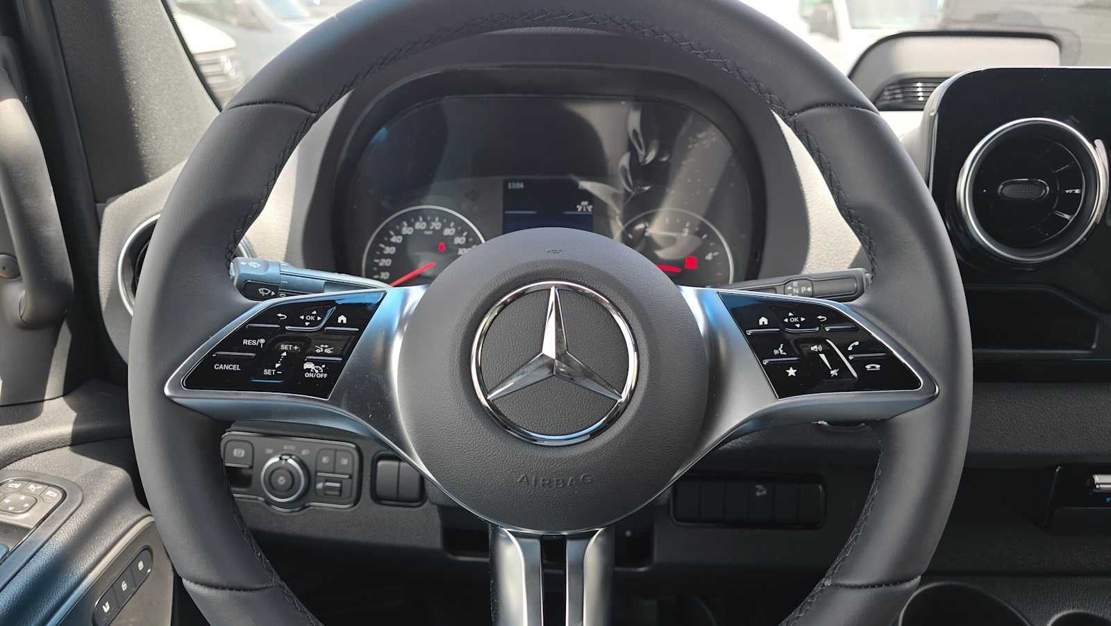 2026 Mercedes-Benz Sprinter 2500 Standard Roof I4 Diesel HO 144 AWD