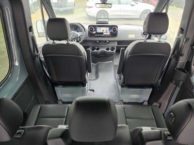 2026 Mercedes-Benz Sprinter Crew 2500 Standard Roof I4 Diesel HO 144 AWD