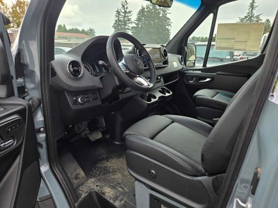 2026 Mercedes-Benz Sprinter Crew 2500 Standard Roof I4 Diesel HO 144 AWD