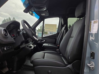 2026 Mercedes-Benz Sprinter Crew 2500 Standard Roof I4 Diesel HO 144 AWD