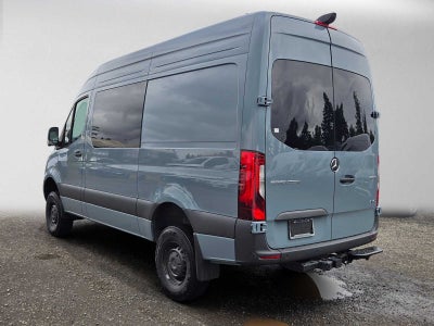 2026 Mercedes-Benz Sprinter Crew 2500 Standard Roof I4 Diesel HO 144 AWD
