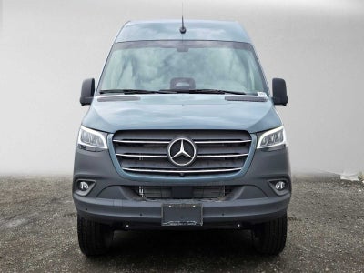 2026 Mercedes-Benz Sprinter Crew 2500 Standard Roof I4 Diesel HO 144 AWD