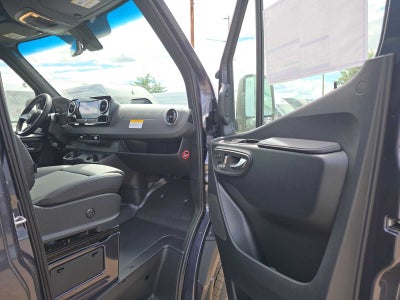 2026 Mercedes-Benz Sprinter 2500 Standard Roof I4 Diesel HO 144 AWD