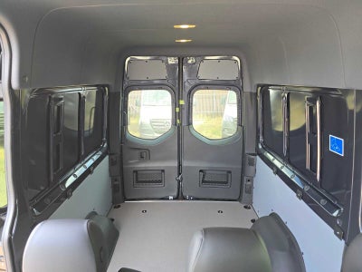 2026 Mercedes-Benz Sprinter 2500 Standard Roof I4 Diesel HO 144 AWD